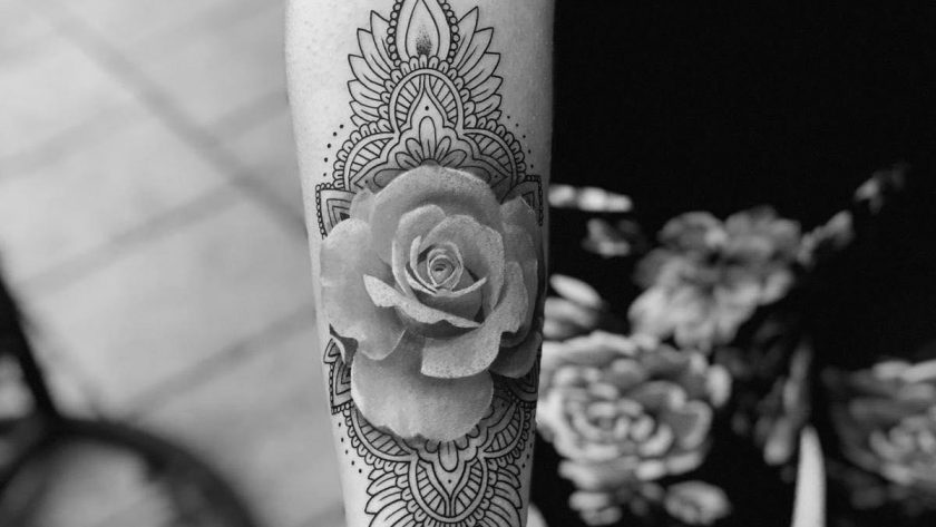 Rose-mit-Mandala-von-Skull-Tattoo